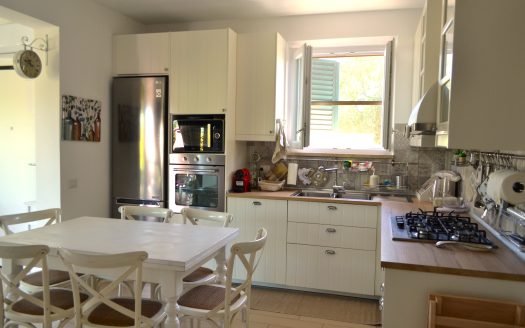 RIF. A 30 – GIARDINO PRIVATO 3 CAMERE LETTO – DOPPI SERVIZI