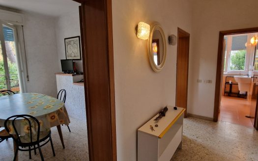 RIF. V 124 – VIA DEL TIRRENO – QUADRILOCALE A DUE PASSI DALLA SPIAGGIA