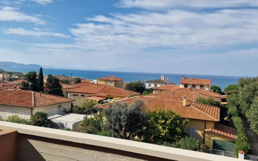 RIF. V 138 L – MONOLOCALE CON TERRAZZA VISTA MARE