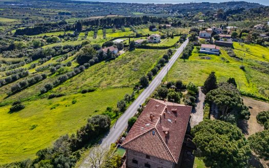 RIF. V 155  Incantevole Casale Toscano con Vista Panoramica sul Mare e Isole